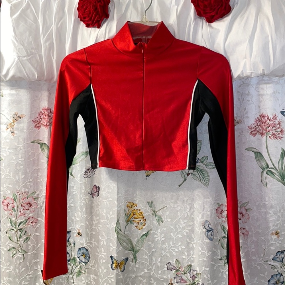 Sorella Cropped Top